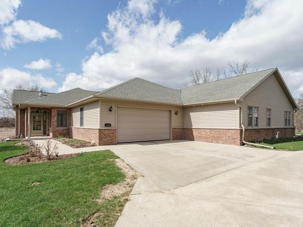 1568 East Gate DRIVE, Watertown, WI 53094