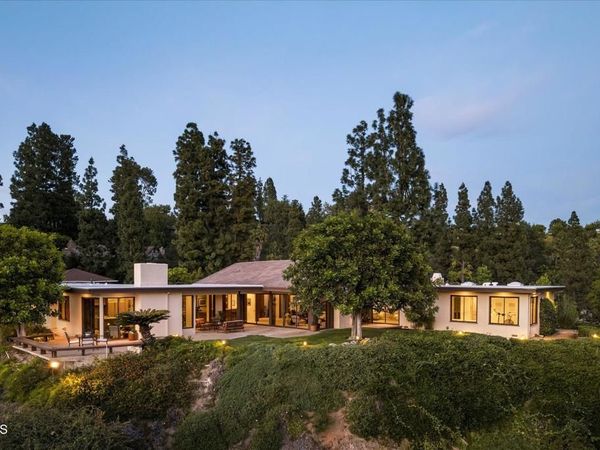 1279 Chateau Road, Pasadena, CA 91105