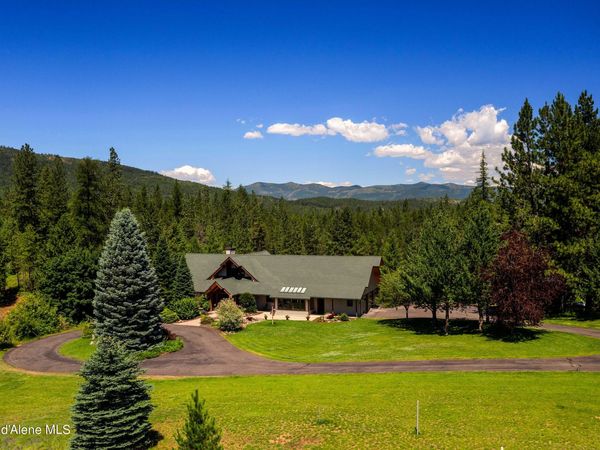 877 Heath Lake RD , Sagle, ID 83860