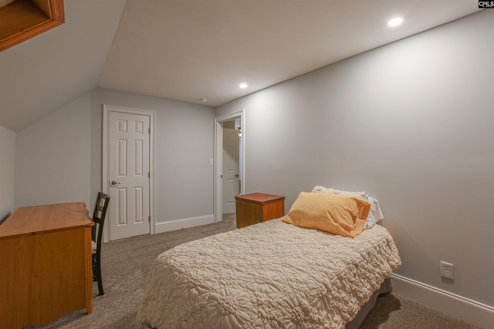 553 Jacobs Mill Pond  Photo 44