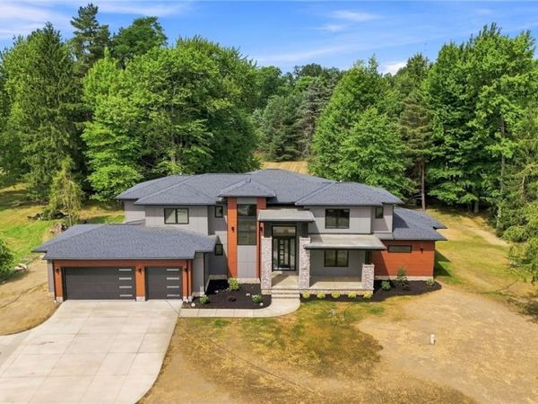 3880 Brainard Road, Orange, OH 44122