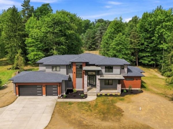 3880 Brainard Road, Orange, OH 44122