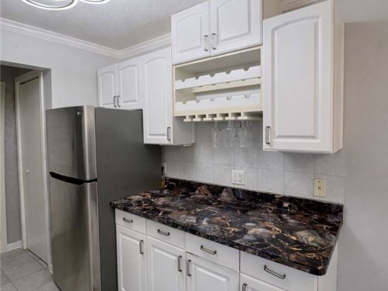 1372 Golden Gate Boulevard , Unit B-201, Mayfield Heights, OH 44124 Photo 6