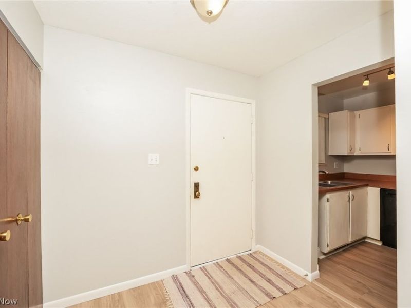 9471 Madison Lane , North Royalton, OH 44133 Photo 10