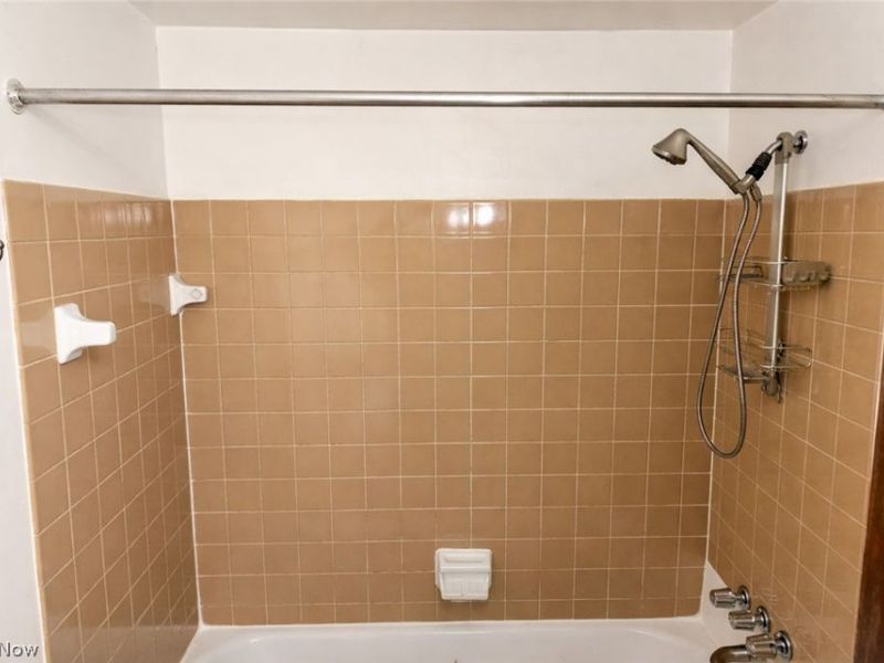 9471 Madison Lane , North Royalton, OH 44133 Photo 14