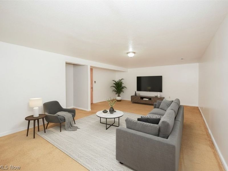 9471 Madison Lane , North Royalton, OH 44133 Photo 2