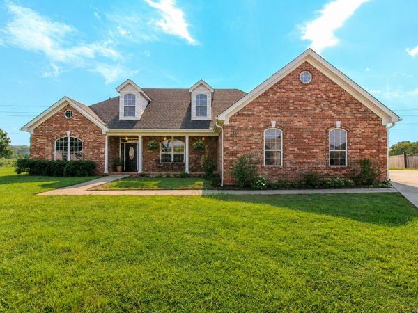 1306 Tupelo Court, Jacksonville, AR 72076