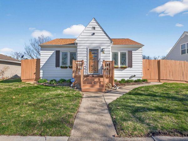 815 Byron Avenue, Waterloo, IA 50702