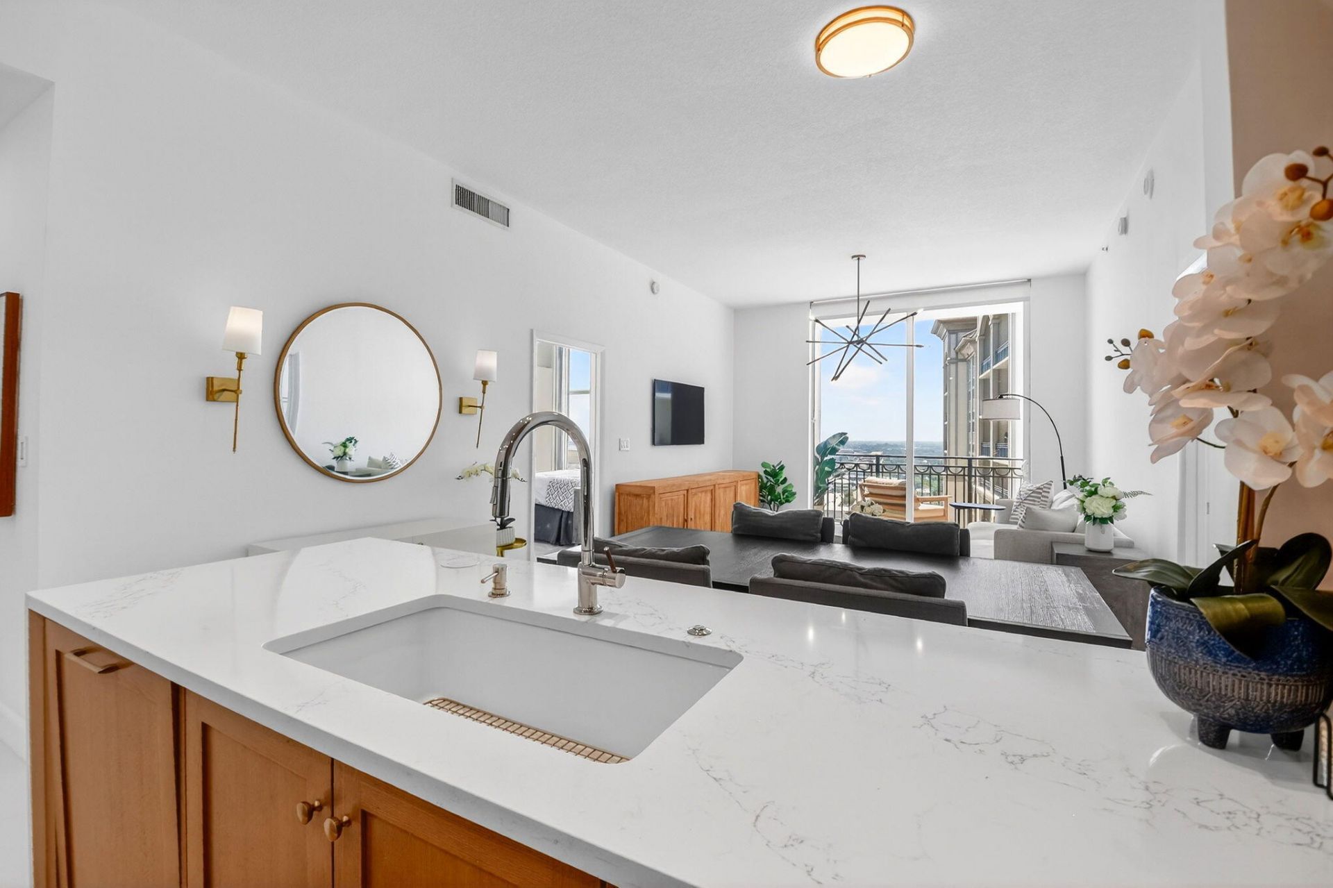 550 Okeechobee Boulevard, Unit Lph-07, West Palm Beach, FL 33401 Photo