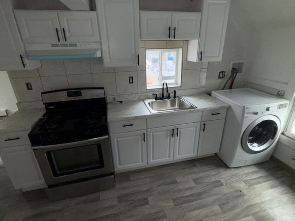 172 Dekalb , Unit 2, Bridgeport, CT 06607