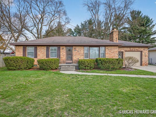 3234 Ivanrest Avenue SW, Grandville, MI 49418