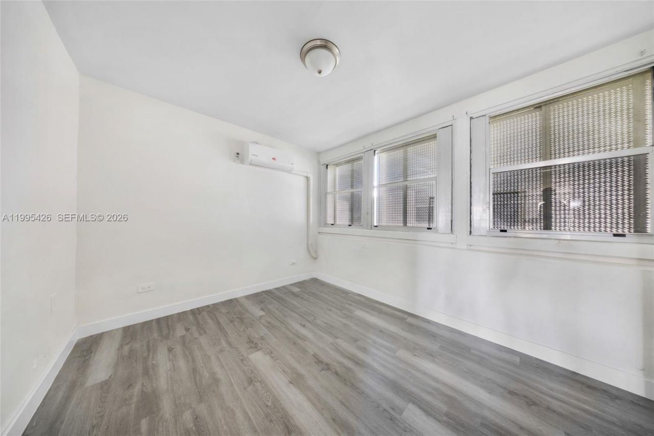 2520 NW 2nd Dr , Pompano Beach, FL 33064 Photo