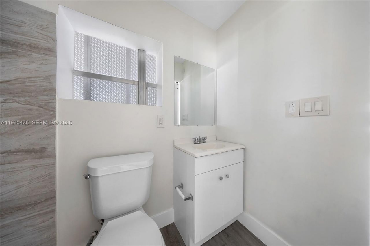 2520 NW 2nd Dr , Pompano Beach, FL 33064 Photo