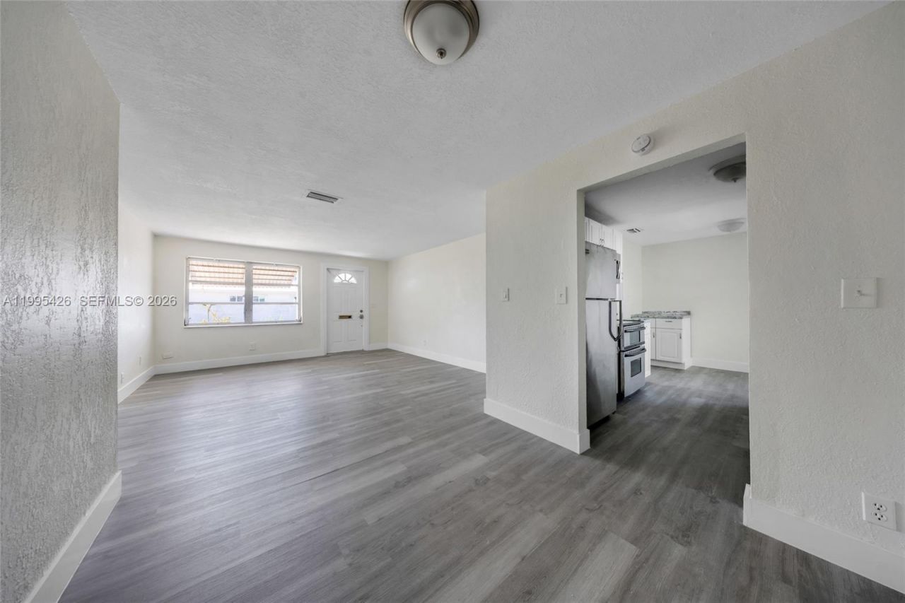 2520 NW 2nd Dr , Pompano Beach, FL 33064 Photo