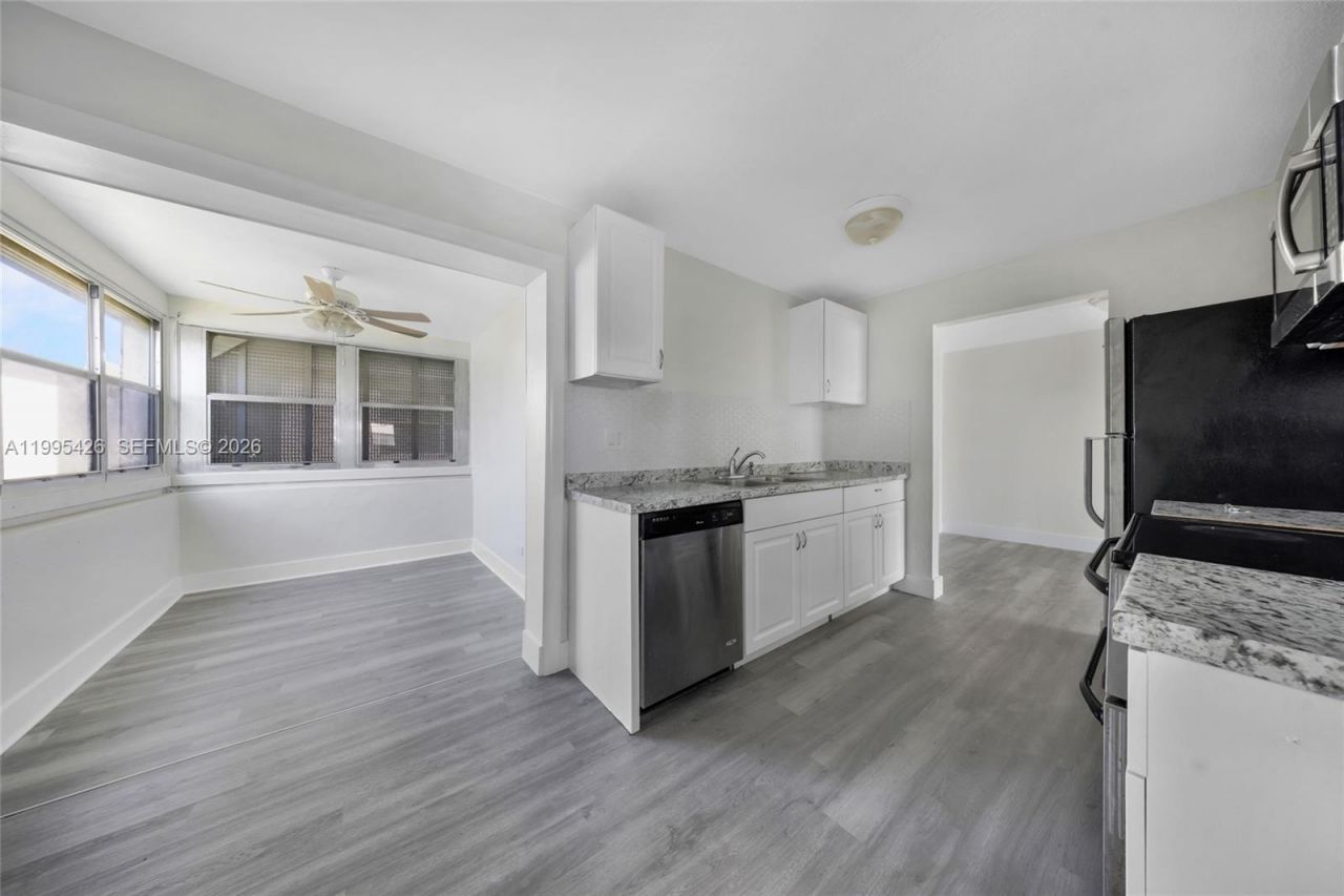 2520 NW 2nd Dr , Pompano Beach, FL 33064 Photo