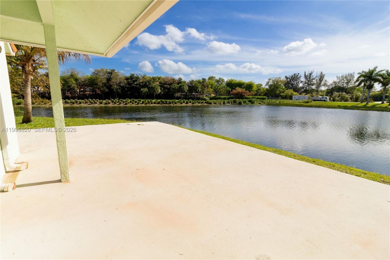 10352 NW 46th St, Doral, FL 33178 Photo