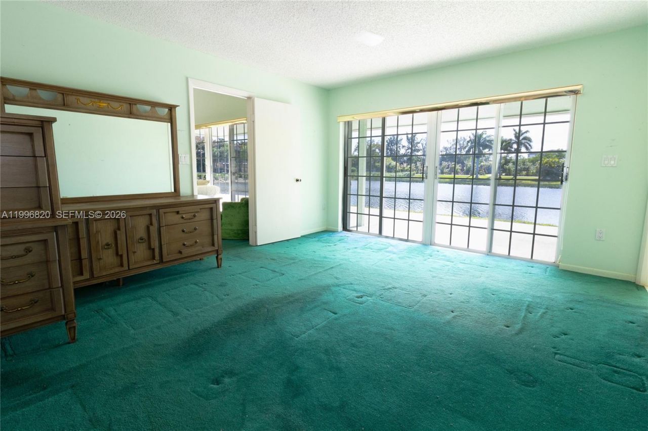 10352 NW 46th St, Doral, FL 33178 Photo