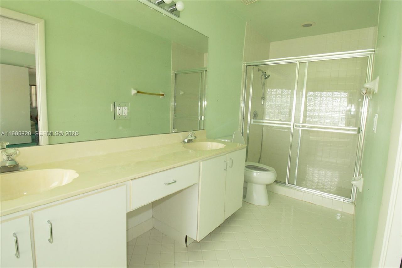 10352 NW 46th St, Doral, FL 33178 Photo