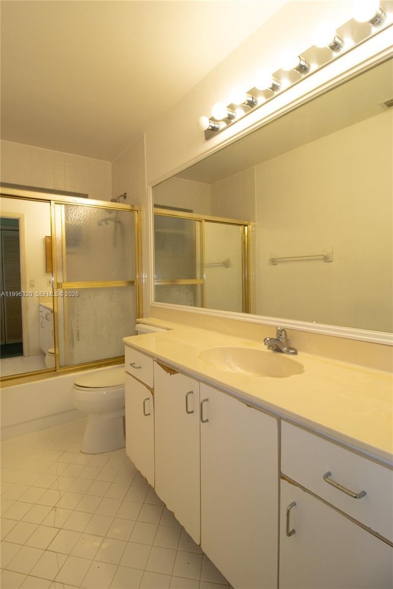 10352 NW 46th St, Doral, FL 33178 Photo