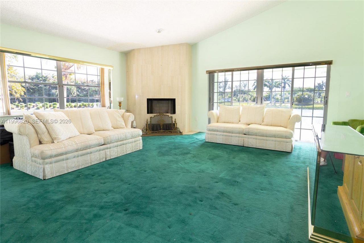 10352 NW 46th St, Doral, FL 33178 Photo