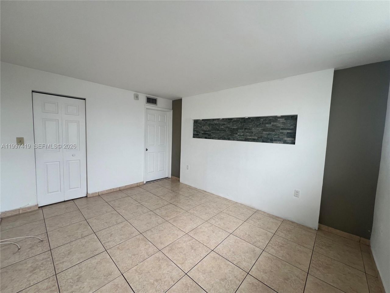 7125 Bay Dr, Unit 301, Miami Beach, FL 33141 Photo