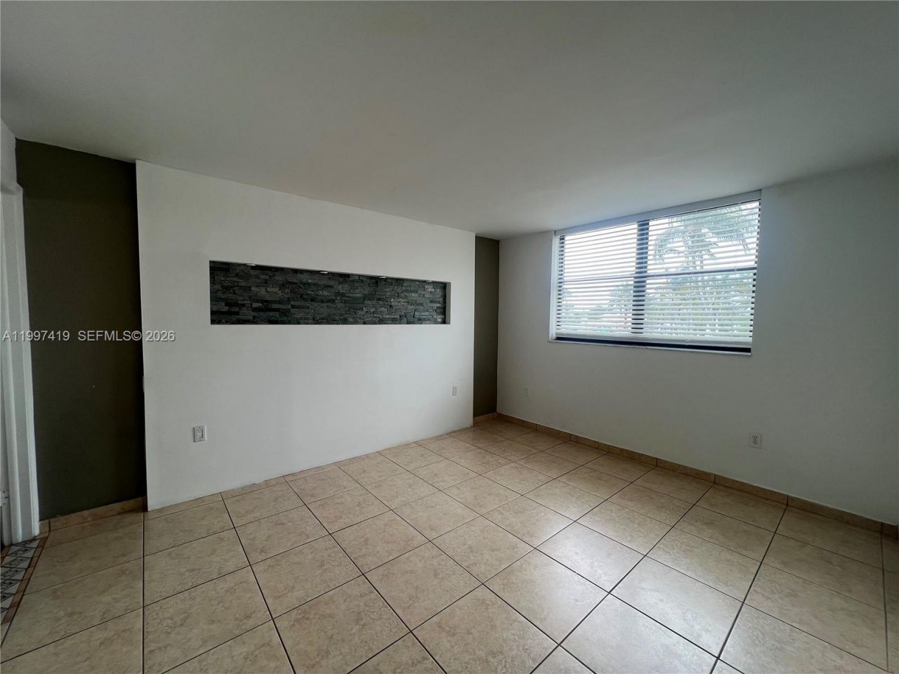 7125 Bay Dr, Unit 301, Miami Beach, FL 33141 Photo