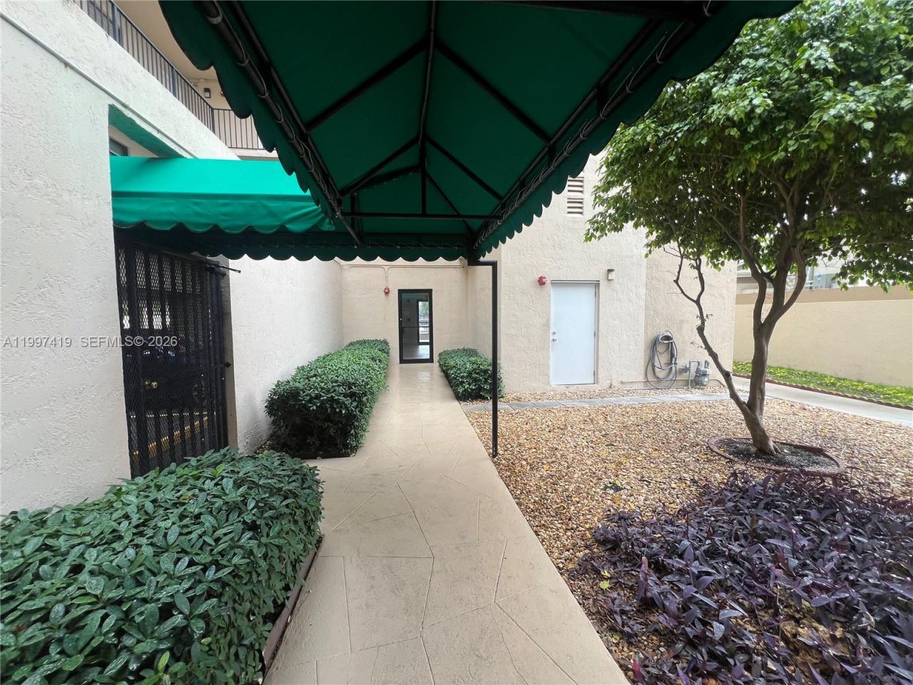 7125 Bay Dr, Unit 301, Miami Beach, FL 33141 Photo