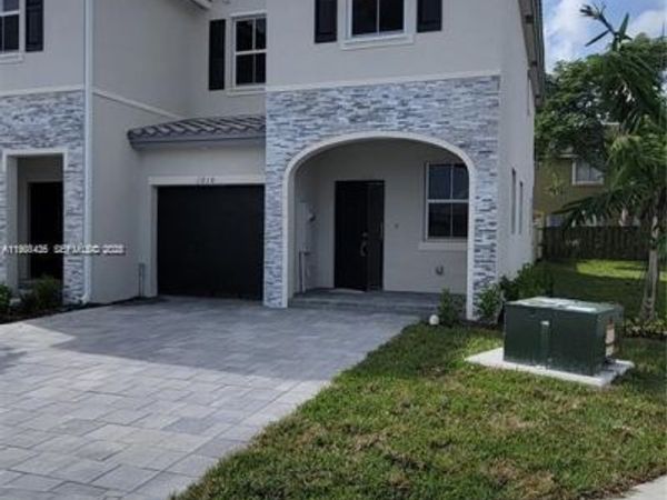 1010 SE 26th Ter, Homestead, FL 33035
