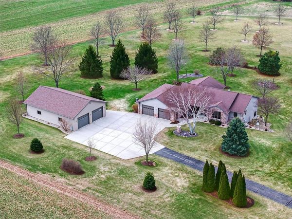 10123 Fertile Ridge Road, Mount Horeb, WI 53572