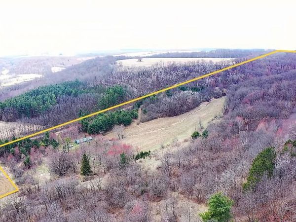 E2952 VOSEN LANE, La Valle, WI 53941