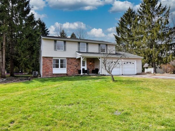 12395 Country Oaks Trail , Chardon, OH 44024