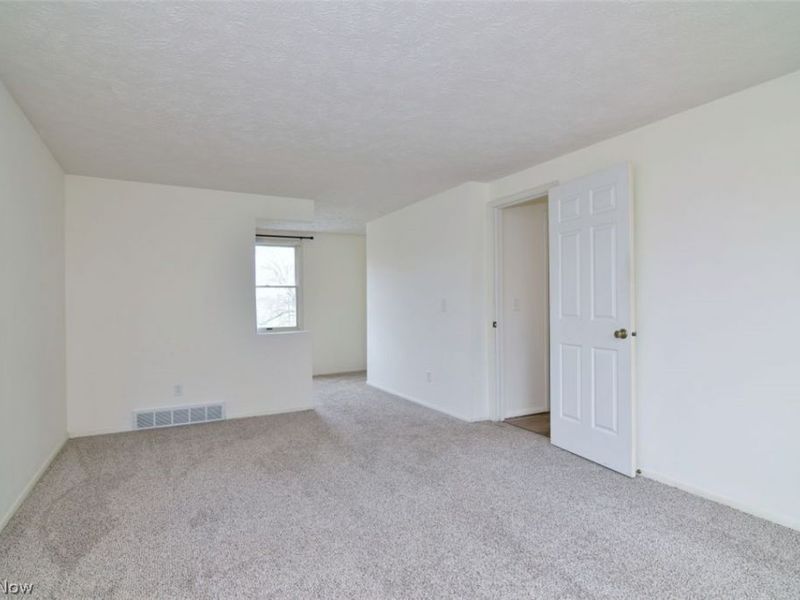 12395 Country Oaks Trail , Chardon, OH 44024 Photo 23