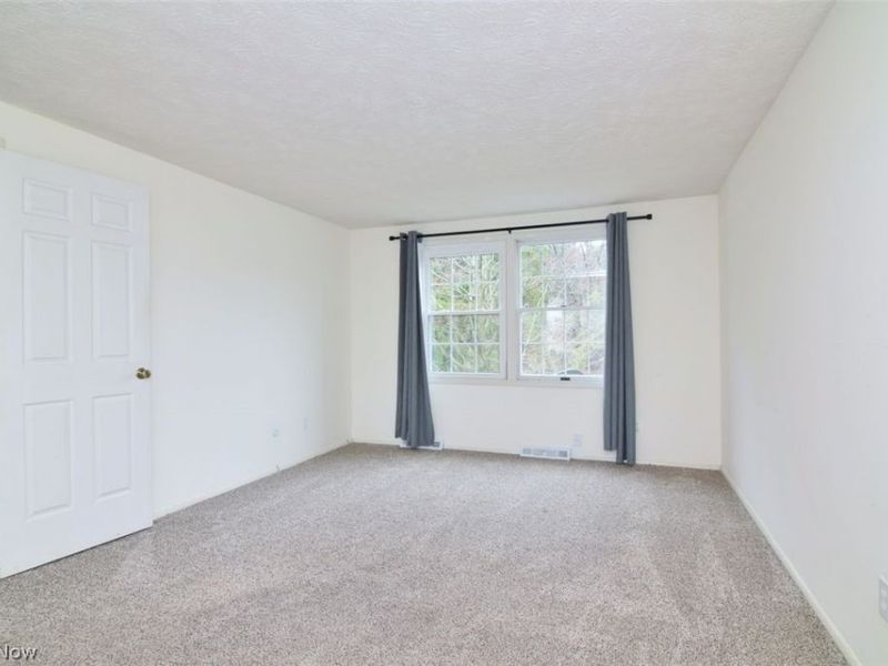 12395 Country Oaks Trail , Chardon, OH 44024 Photo 25