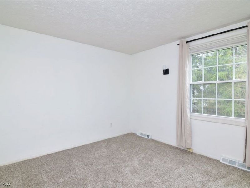 12395 Country Oaks Trail , Chardon, OH 44024 Photo 31