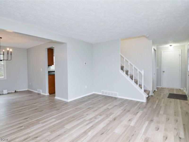 12395 Country Oaks Trail , Chardon, OH 44024 Photo 5