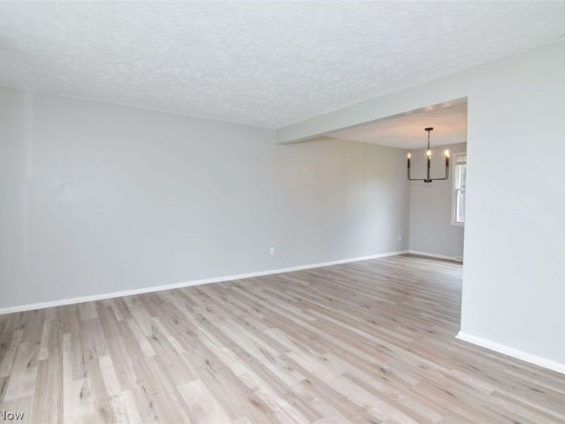 12395 Country Oaks Trail , Chardon, OH 44024 Photo 7