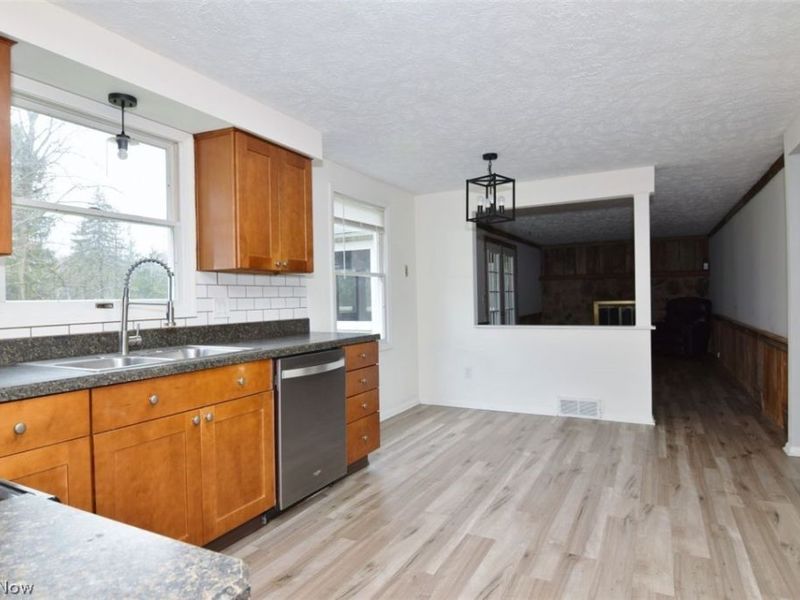 12395 Country Oaks Trail , Chardon, OH 44024 Photo 8