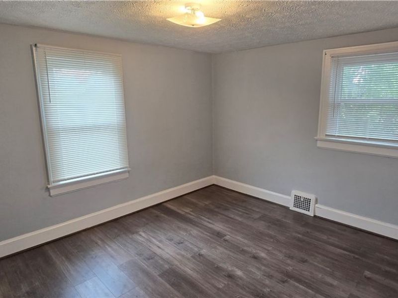 914 Dan Street, Akron, OH 44310 Photo 13