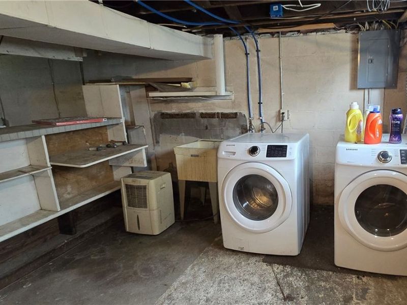 914 Dan Street, Akron, OH 44310 Photo 20