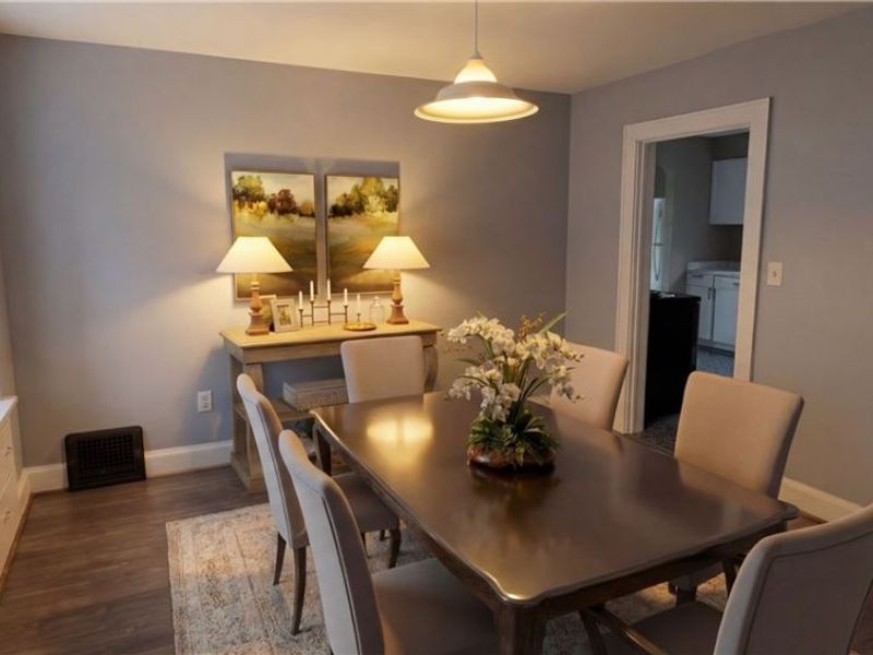 914 Dan Street, Akron, OH 44310 Photo 3