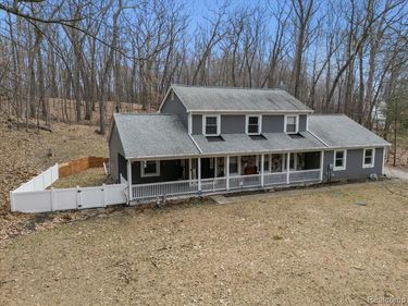 2477 Spruce Ridge, Oceola Twp, MI 48855