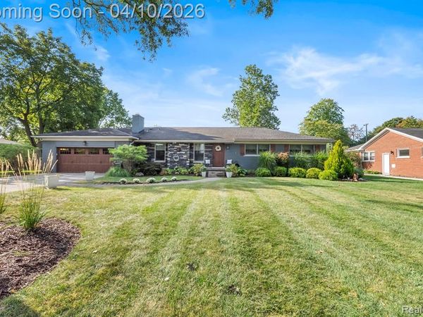 31700 Nixon Street, Beverly Hills Vlg, MI 48025
