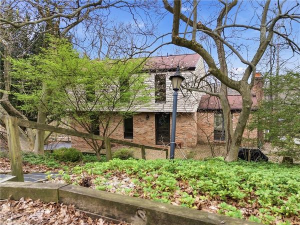 101 Dogwood Ln, Mcknight, PA 15237