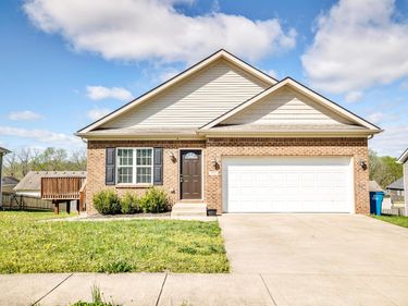 122 Nathan Hale Drive, Georgetown, KY 40324