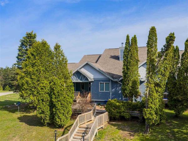 1800 Bear's Paw Trail, Unit 11, Vanderbilt, MI 49795