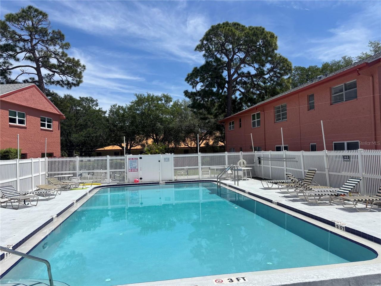 660 62nd Avenue N, Unit 1204, Saint Petersburg, FL 33702 Photo