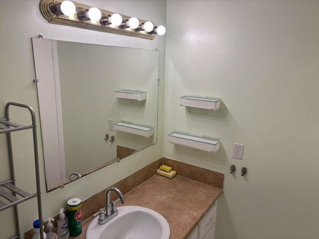 660 62nd Avenue N, Unit 1204, Saint Petersburg, FL 33702 Photo