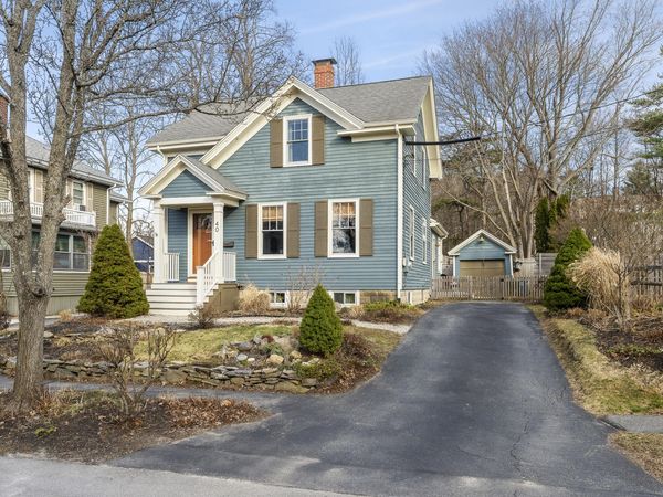 40 Kenilworth Street, Portland, ME 04102