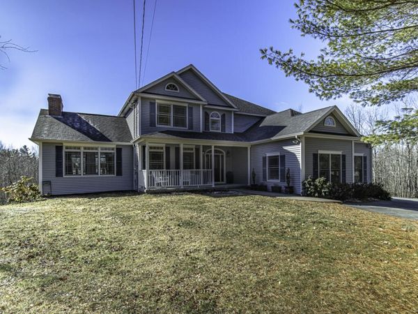 447 Walden Parke Way, Bangor, ME 04401