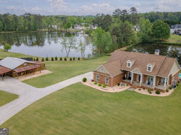 725 Amber Lakes Court, Social Circle, GA 30025